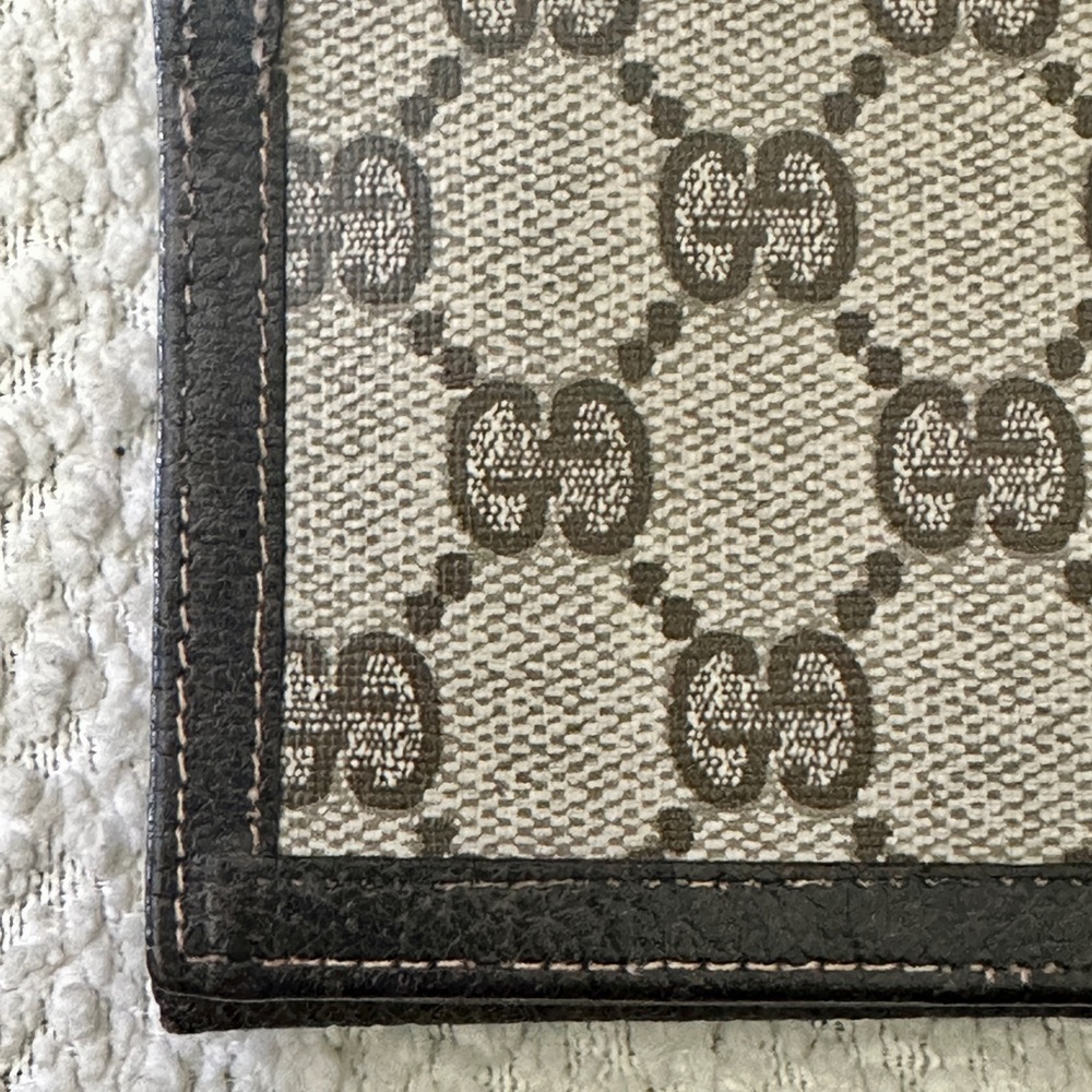 Vintage Gucci 🔥 coated exterior interlocking GG continental Wallet - Picture 2 of 9